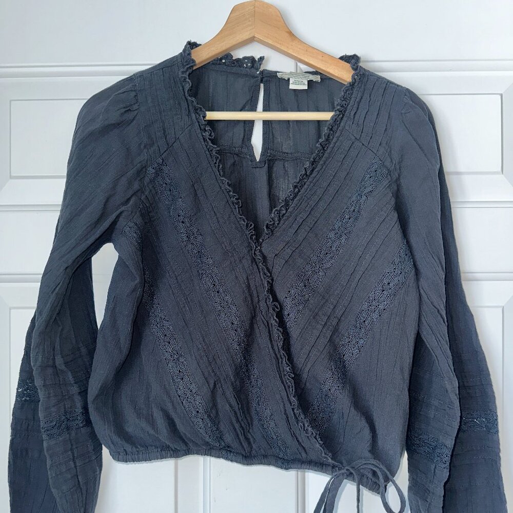 American Eagle Long Sleeve Cropped Blouse, Navy, Size Med